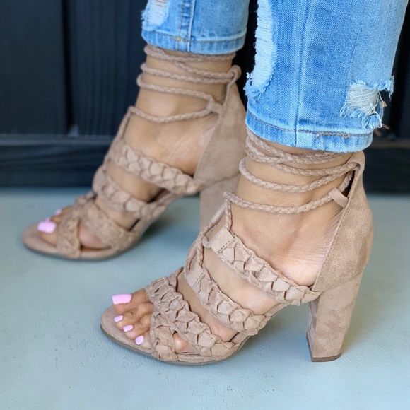 NIB Braided Tassel Chunky Heel Boho Sandal - Picture 5 of 8